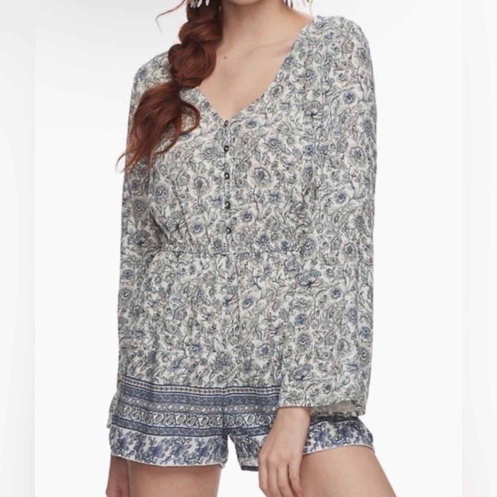 Mudd Floral Bell Sleeve Romper Shorts Button V Neck Long Sleeve Juniors Large